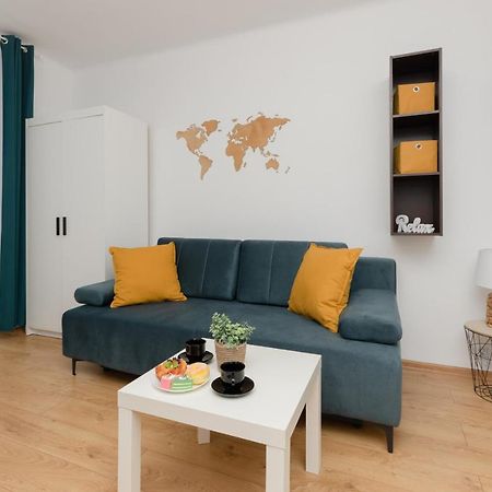 Warsaw Airport Studio Astronautow With Balcony By Renters Apartamento Exterior foto