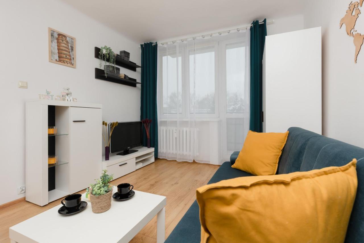 Warsaw Airport Studio Astronautow With Balcony By Renters Apartamento Exterior foto
